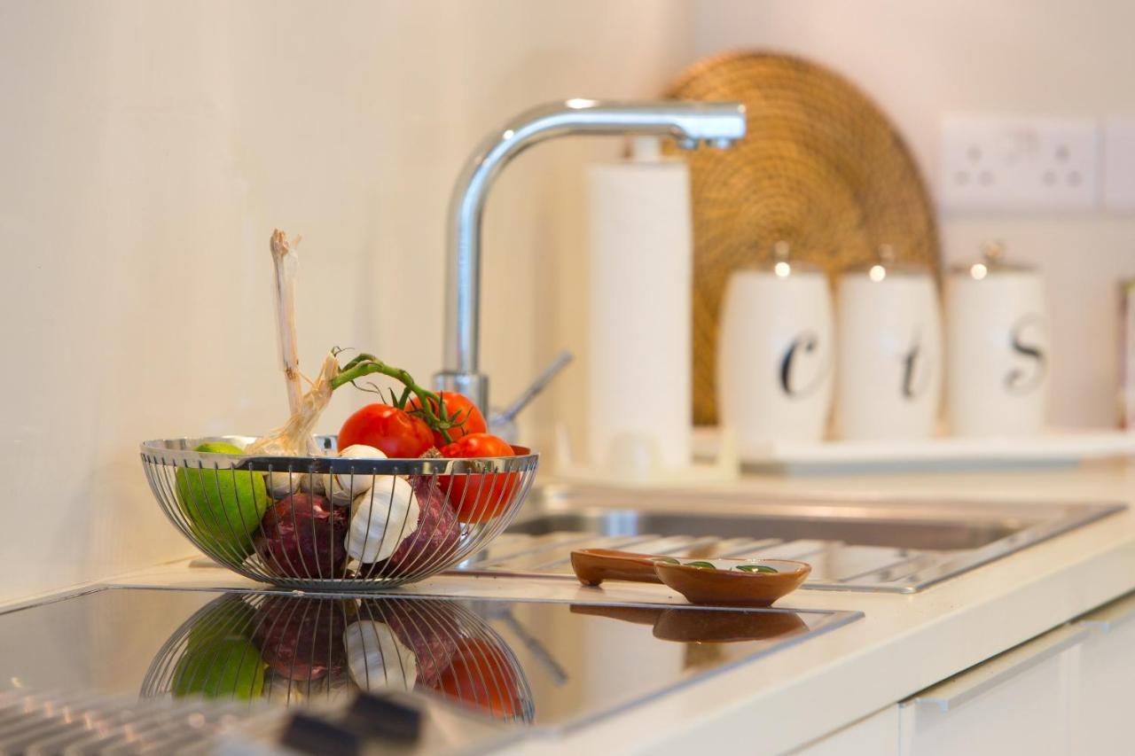 Opera Exclusive Apts By Trulycyprus Limassol Exteriör bild