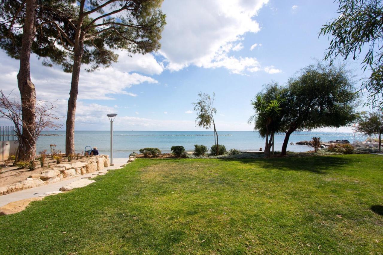 Opera Exclusive Apts By Trulycyprus Limassol Exteriör bild